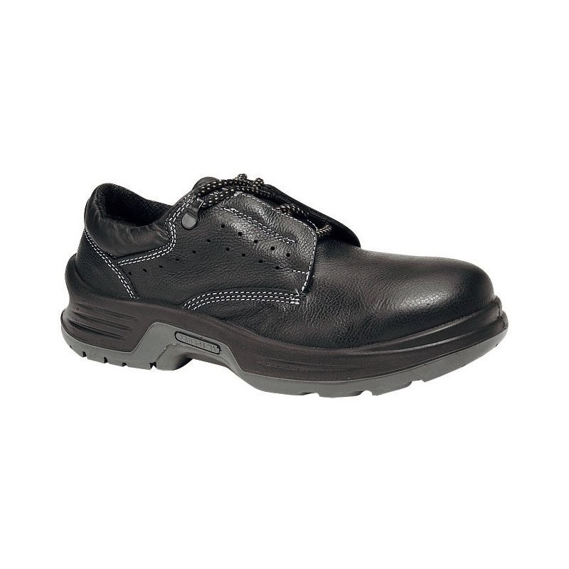 Chaussures de securite basses type trekking en 345 s3