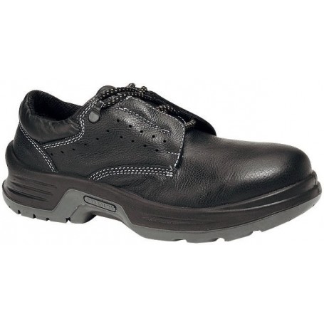 Chaussures de securite basses type trekking en 345 s3