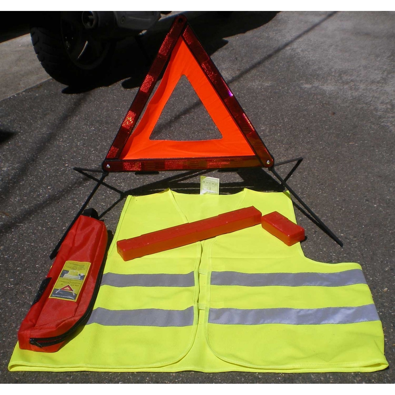 Kit Triangle de sécurité et Gilet Jaune Norme CE - 1425