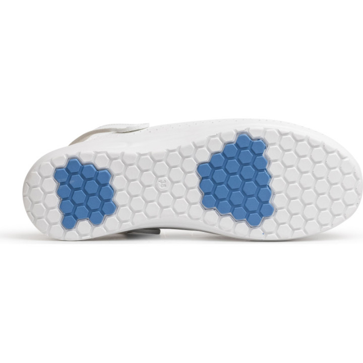 Sabot de travail cuir aéré antidérapant DIAN SRC FO