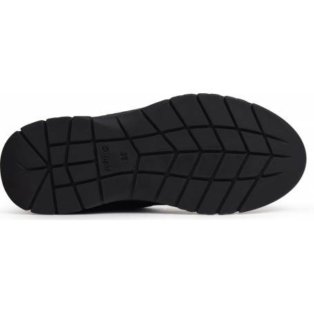 Chaussure à enfiler sans lacet souple et légère