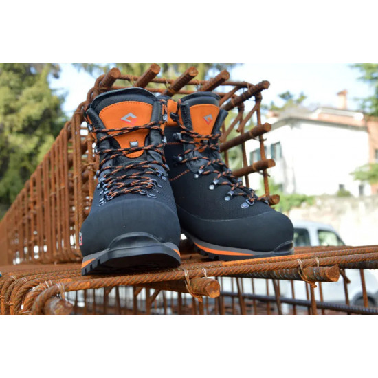 Chaussure de sécurité montagne Wild Mountain Mid WR S3
