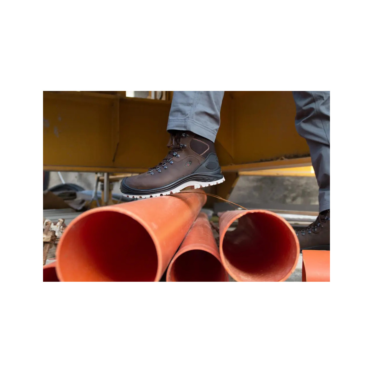 Chaussures de sécurité hautes cuir, légères et robustes Chaussures de sécurité hautes cuir, légères et robustes