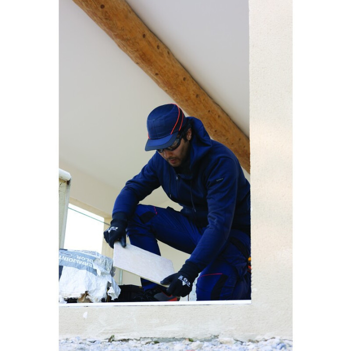 Casquette anti-heurt à coque aérée